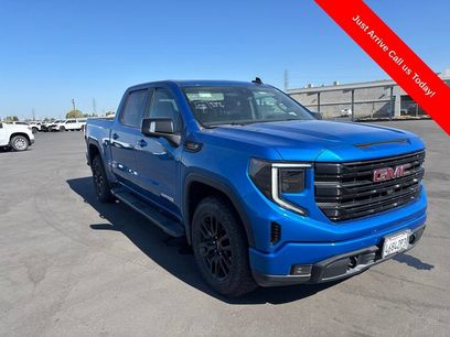Used 2022 GMC Sierra 1500 Elevation w/ Elevation Premium Package