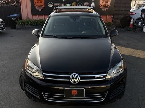 Used 2012 Volkswagen Touareg Hybrid AWD/4WD image 3