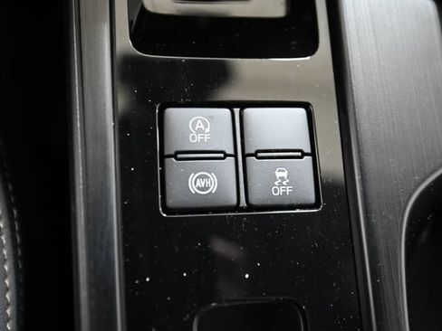 Certified 2026 Subaru Outback Limited AWD/4WD image 26