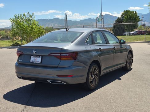 Used 2019 Volkswagen Jetta SEL Premium FWD image 3