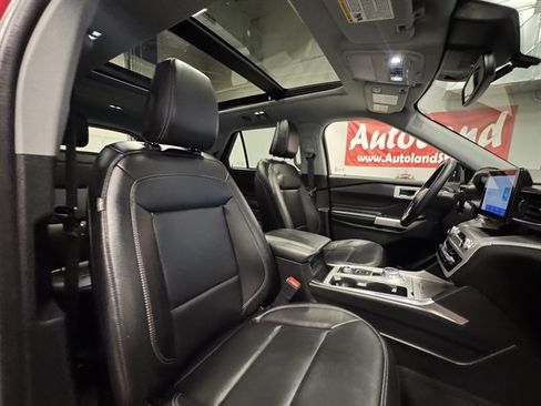 Used 2023 Ford Explorer XLT w/ Equipment Group 202A AWD/4WD image 11