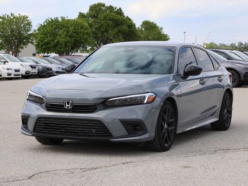 Used 2025 Honda Civic Sport image 6
