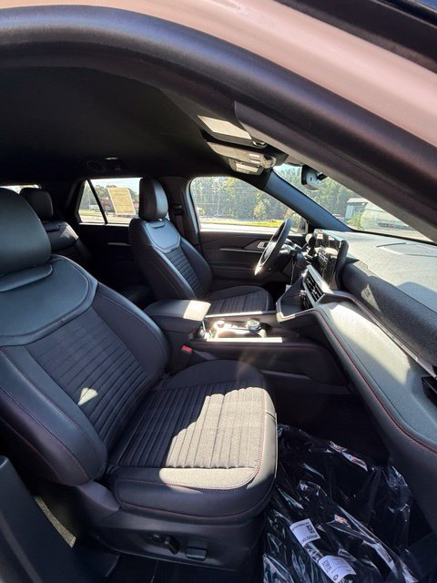 New 2026 Ford Explorer ST-Line w/ ST-Line Street Pack RWD image 11