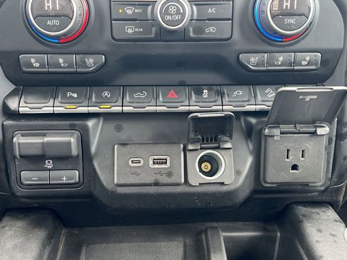 Used 2019 Chevrolet Silverado 1500 LTZ w/ LTZ Plus Package image 10