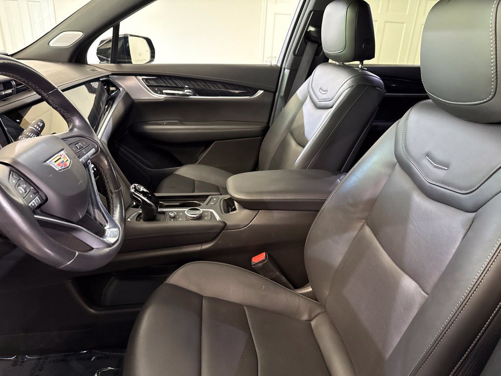 Used 2023 Cadillac XT6 Premium Luxury AWD/4WD image 17