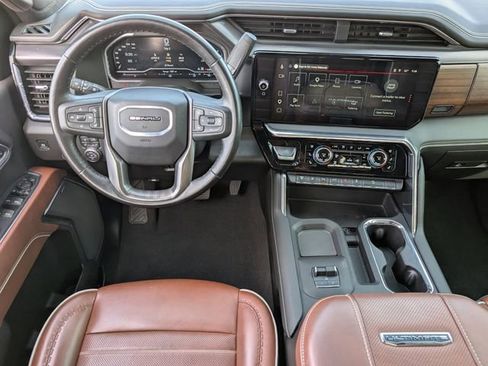 Used 2025 GMC Sierra 2500 Denali Ultimate AWD/4WD image 10