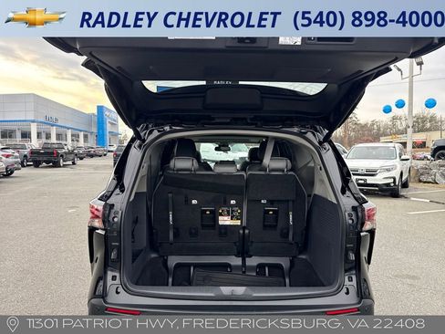 Used 2023 Toyota Sienna XLE image 21