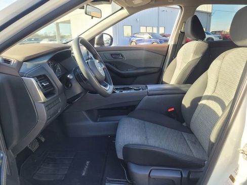 Used 2021 Nissan Rogue S AWD/4WD image 9