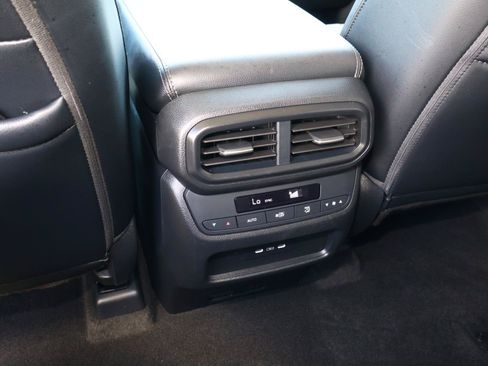 Used 2024 Honda Pilot EX-L image 11