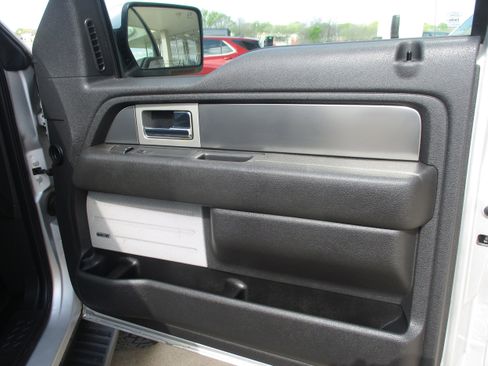 Used 2014 Ford F150 FX4 w/ Equipment Group 402A Luxury image 12