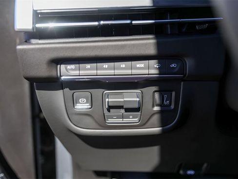 Used 2026 Cadillac Escalade Sport w/ LPO, ONYX Package image 15