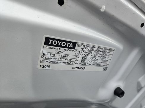 Certified 2025 Toyota Corolla LE image 25