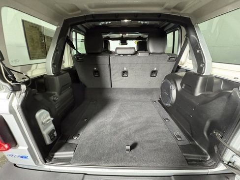 Used 2022 Jeep Wrangler Unlimited Sahara w/ Cold Weather Group image 21