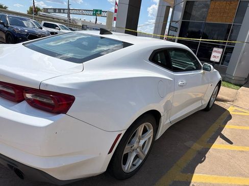 Used 2020 Chevrolet Camaro LT RWD image 3