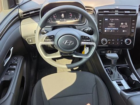 Certified 2024 Hyundai Tucson SE FWD image 12