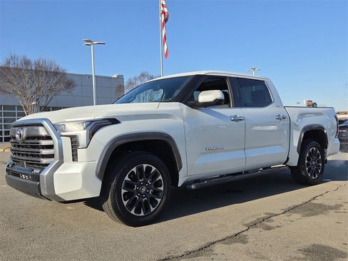Used 2025 Toyota Tundra Limited image 4