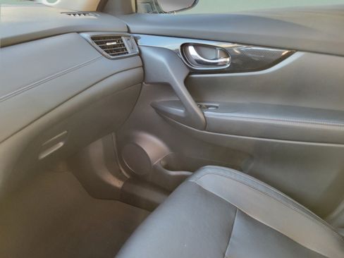 Used 2019 Nissan Rogue SL w/ Premium Package FWD image 20