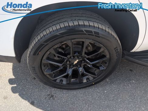Used 2023 Chevrolet Tahoe Premier w/ Premium Package AWD/4WD image 12