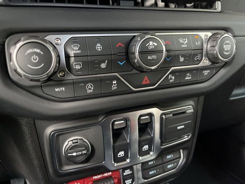 New 2026 Jeep Wrangler Rubicon AWD/4WD image 38