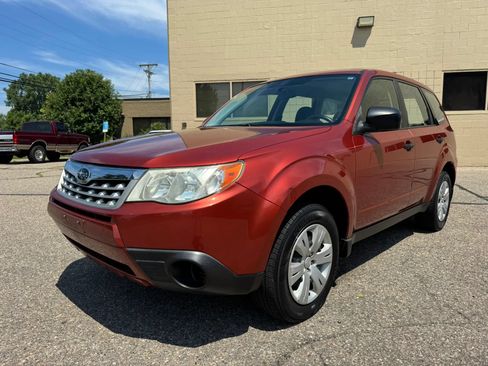 Used 2011 Subaru Forester 2.5X AWD/4WD image 3