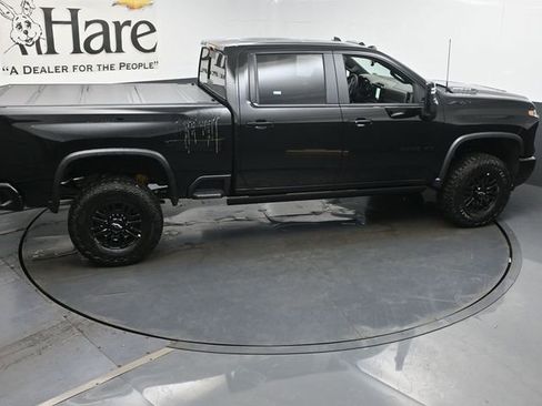 New 2026 Chevrolet Silverado 2500 ZR2 w/ LPO, Dark Essentials Package AWD/4WD image 17