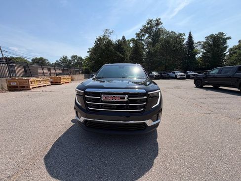 Used 2024 GMC Acadia Elevation w/ LPO, Floor Liner Package FWD image 3