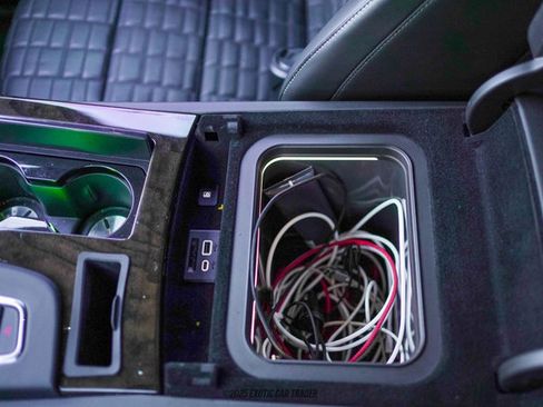 Used 2023 Cadillac Escalade ESV Sport Platinum image 25