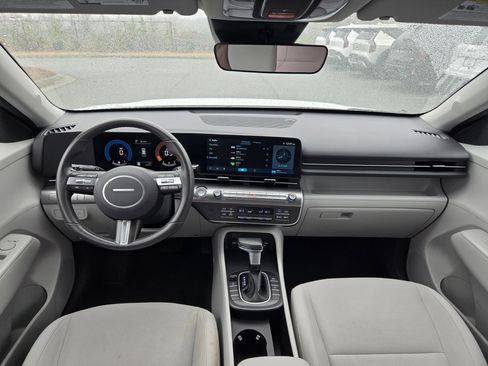 Used 2025 Hyundai Kona SEL image 10