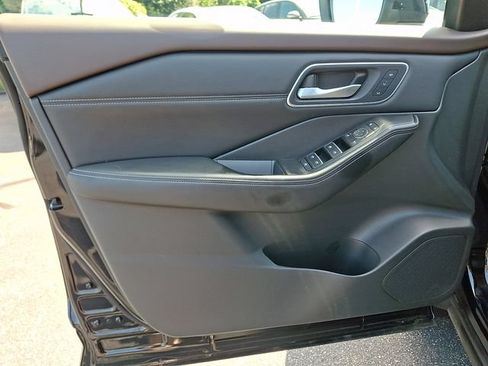 Used 2021 Nissan Rogue SL w/ Premium Package AWD/4WD image 13