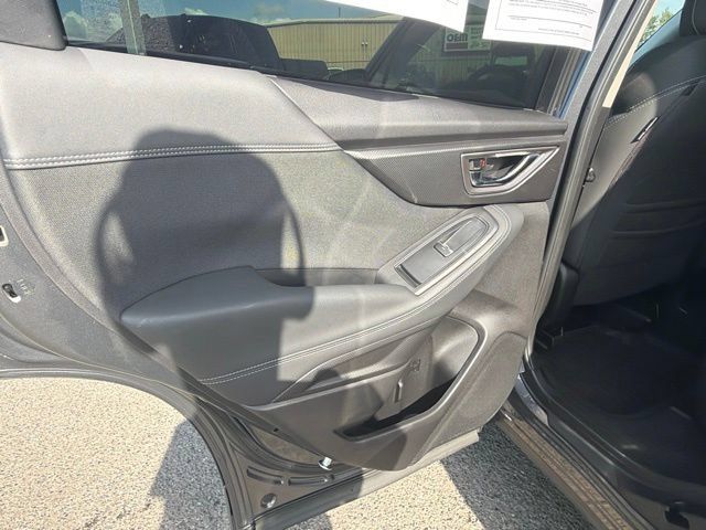Used 2020 Subaru Forester Premium AWD/4WD image 16