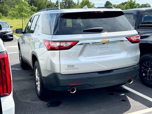 Used 2020 Chevrolet Traverse LT FWD image 7
