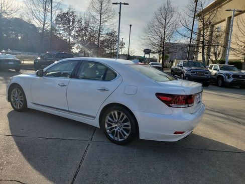 Used 2014 Lexus LS 460 image 3