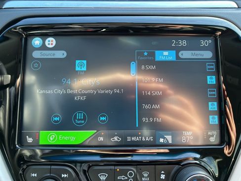 Used 2017 Chevrolet Bolt Premier w/ Infotainment Package image 30