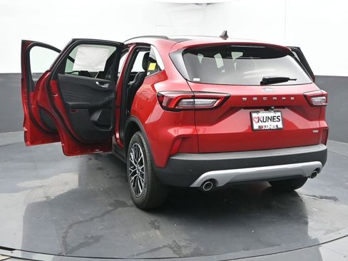 New 2025 Ford Escape SE image 51
