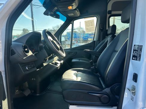 Used 2021 Mercedes-Benz Sprinter 3500 image 24