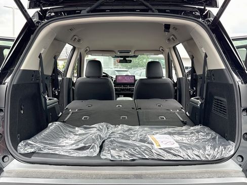 New 2026 Nissan Pathfinder SL AWD/4WD image 8