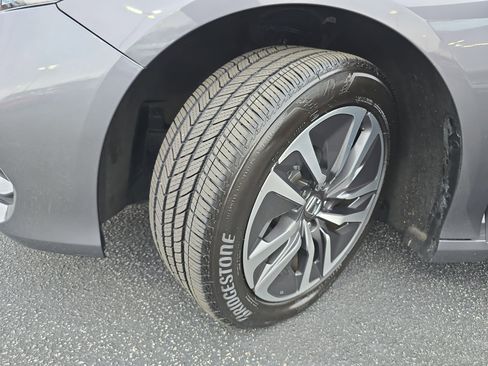 Used 2020 Honda Accord Touring image 30