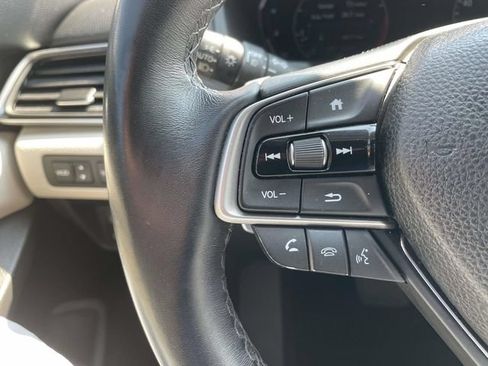 Used 2018 Honda Accord Touring image 26