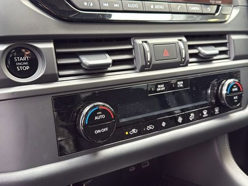 New 2025 Nissan Pathfinder S image 20