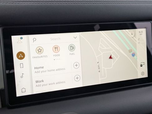 Used 2024 Land Rover Defender 90 S image 20