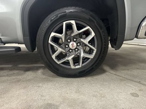Used 2023 GMC Sierra 1500 SLT w/ SLT Premium Plus Package AWD/4WD image 14