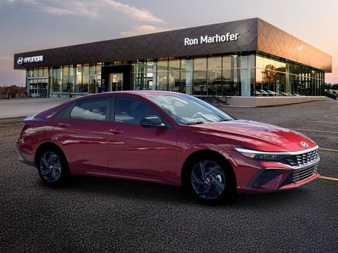 New 2026 Hyundai Elantra Sport FWD image 10
