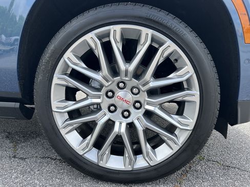 New 2026 GMC Yukon Denali AWD/4WD image 16