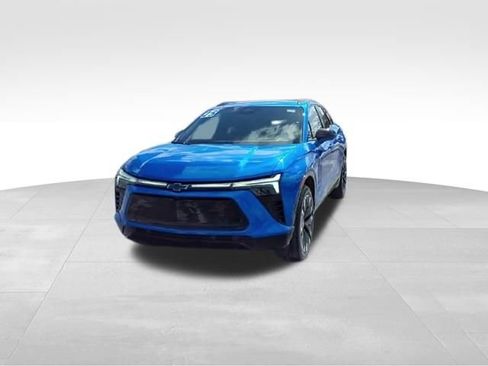 Used 2025 Chevrolet Blazer EV RS w/ Super Cruise Package image 3