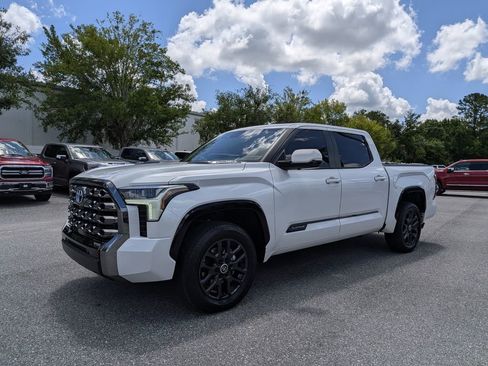 Used 2024 Toyota Tundra Platinum AWD/4WD image 7