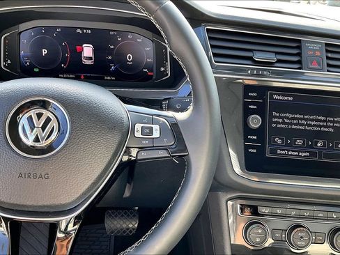 Certified 2021 Volkswagen Tiguan SE FWD image 25