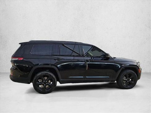 Used 2023 Jeep Grand Cherokee L Limited w/ Luxury Tech Group II AWD/4WD image 4