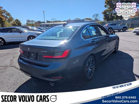 Used 2021 BMW 330i xDrive 330i xDrive w/ Driving Assistance Package image 4