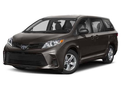 Used 2018 Toyota Sienna XLE Premium