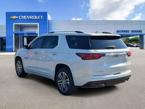 Certified 2022 Chevrolet Traverse High Country FWD image 3